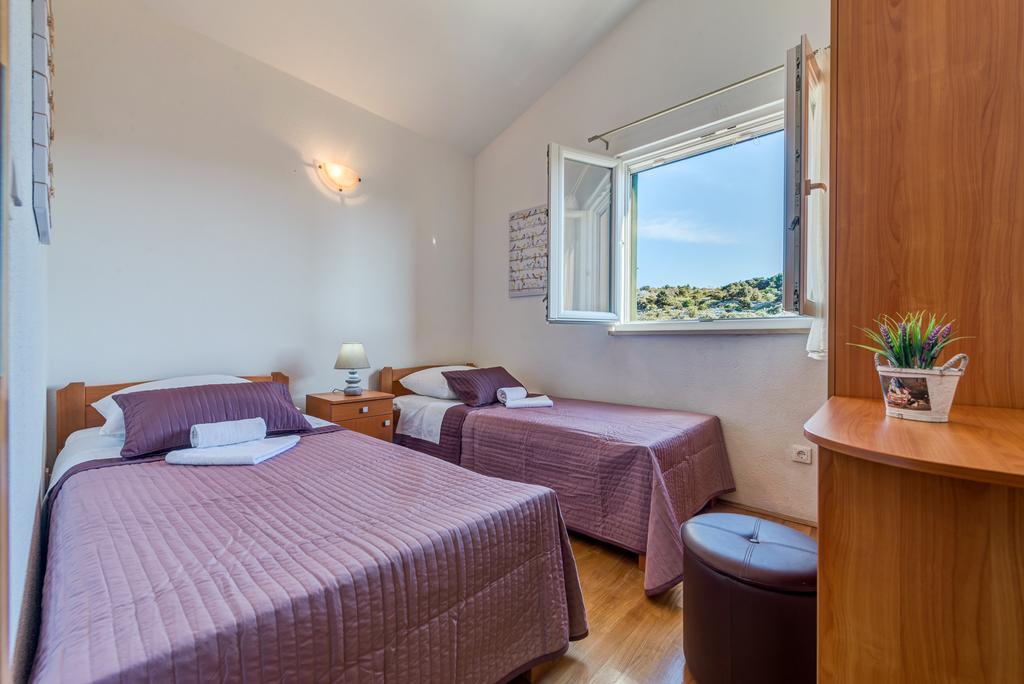 Holiday Home Mirna Vala Sevid Luaran gambar