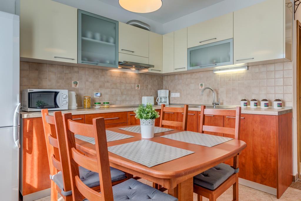 Holiday Home Mirna Vala Sevid Luaran gambar