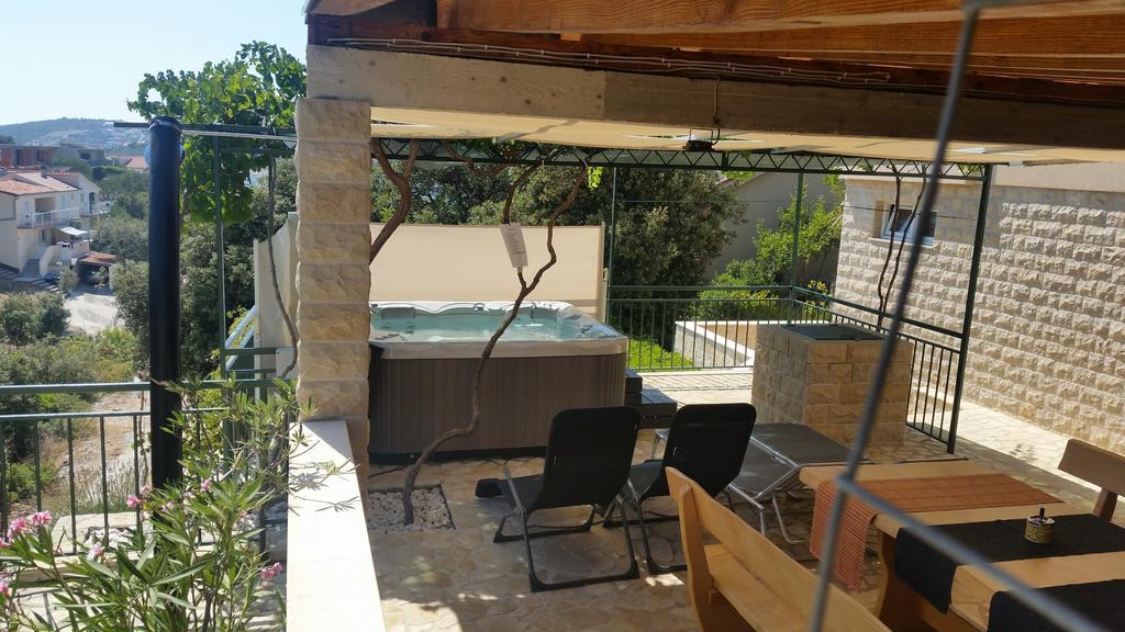 Holiday Home Mirna Vala Sevid Luaran gambar
