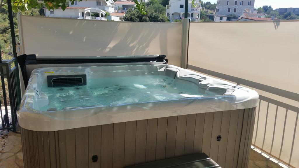 Holiday Home Mirna Vala Sevid Luaran gambar