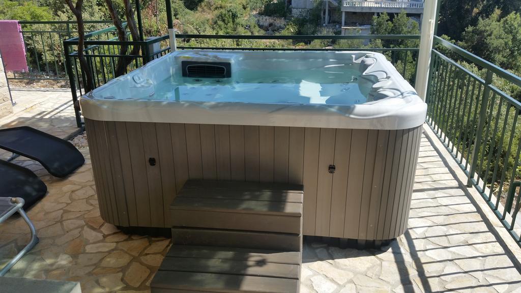 Holiday Home Mirna Vala Sevid Luaran gambar