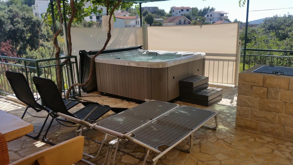 Holiday Home Mirna Vala Sevid Luaran gambar