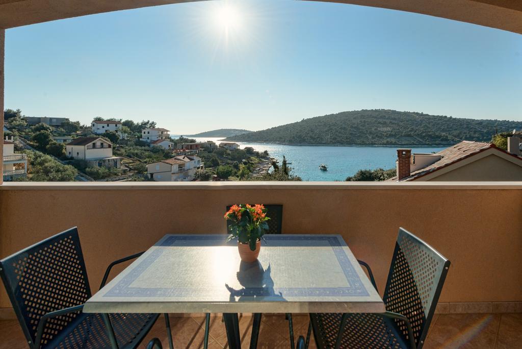 Holiday Home Mirna Vala Sevid Luaran gambar