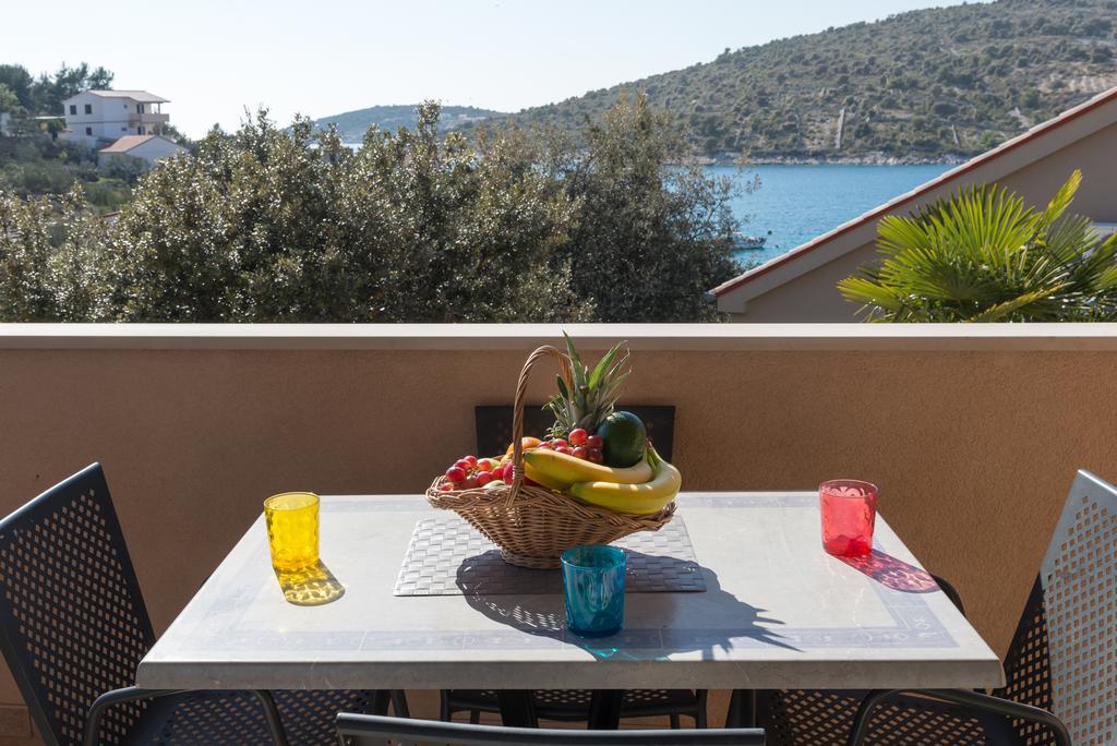 Holiday Home Mirna Vala Sevid Luaran gambar