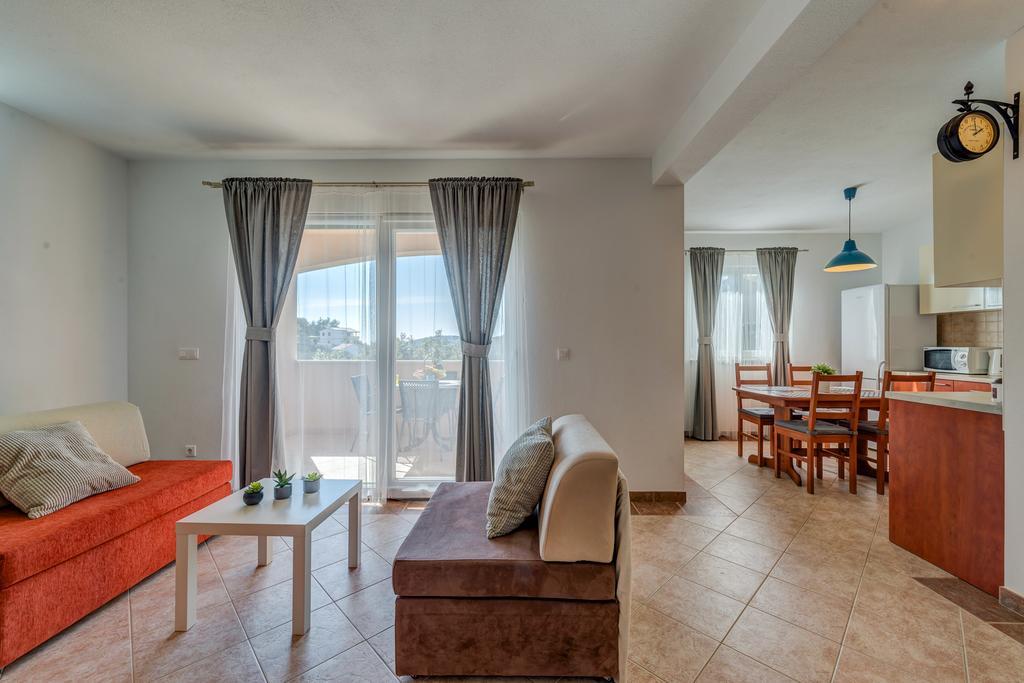 Holiday Home Mirna Vala Sevid Luaran gambar
