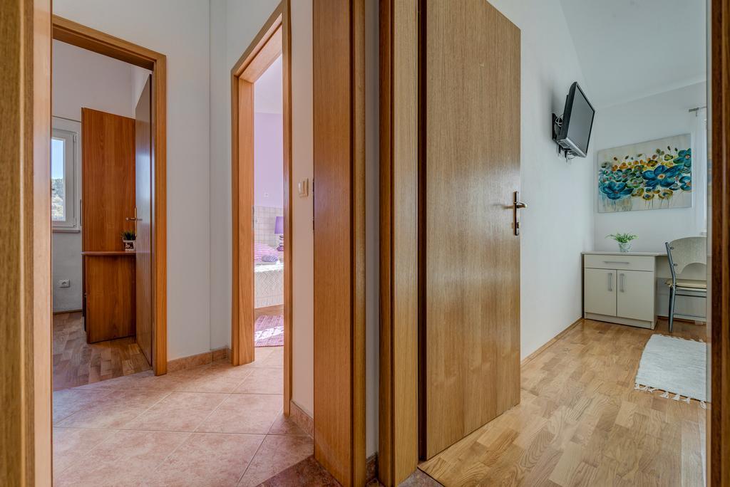 Holiday Home Mirna Vala Sevid Luaran gambar